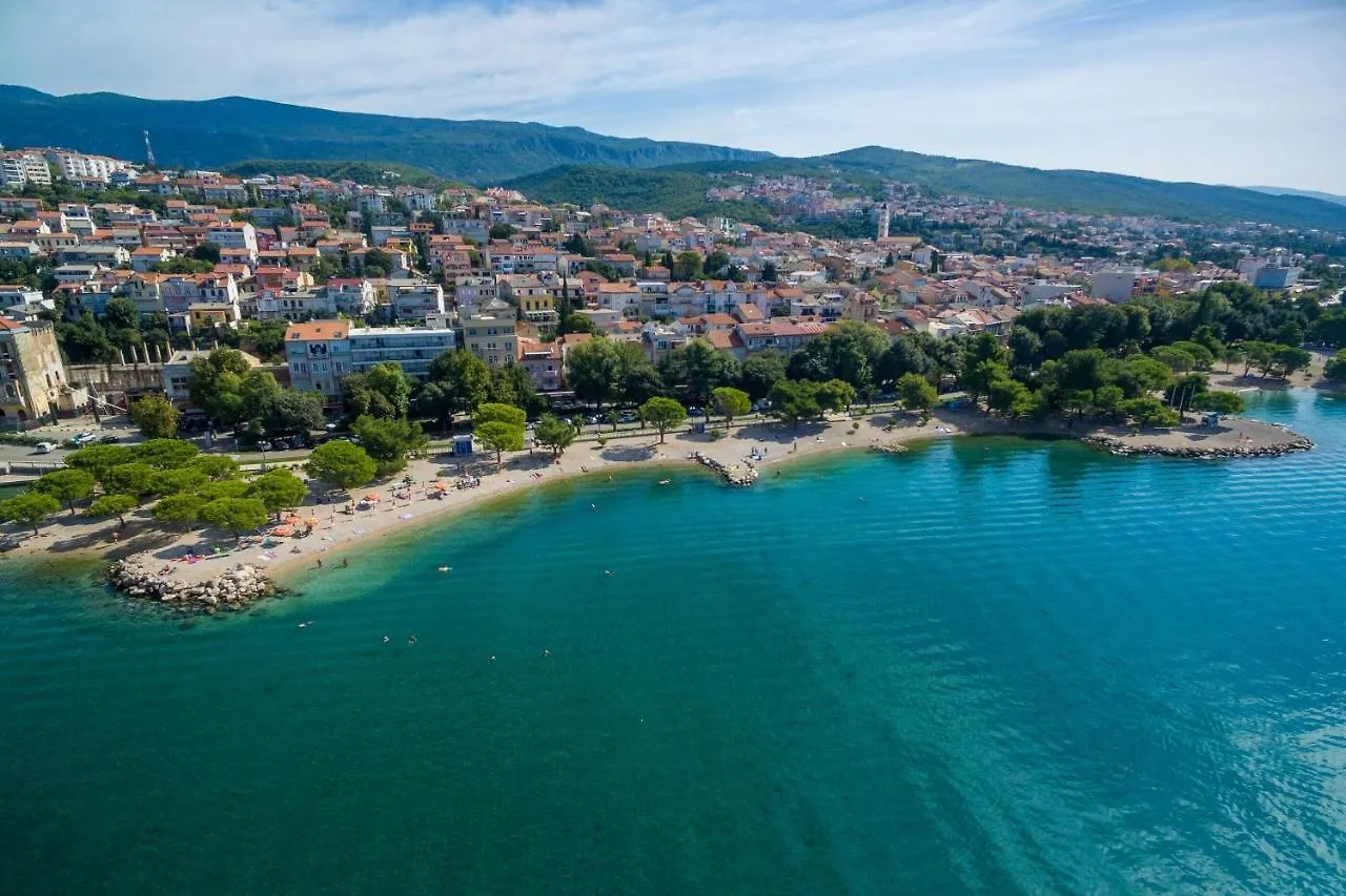 Apartments Center Crikvenica 0*,