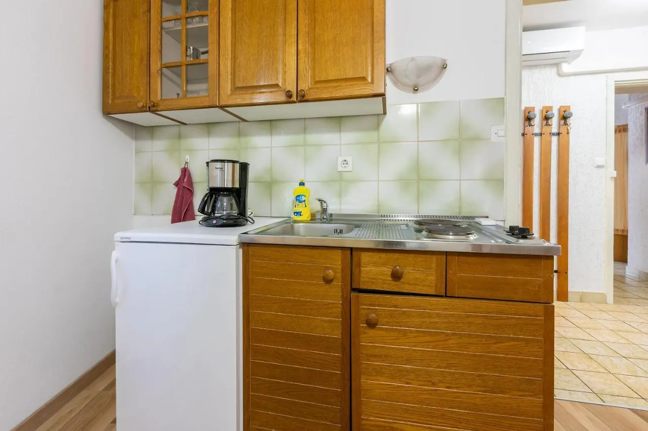 Apartments Center Crikvenica 0*,